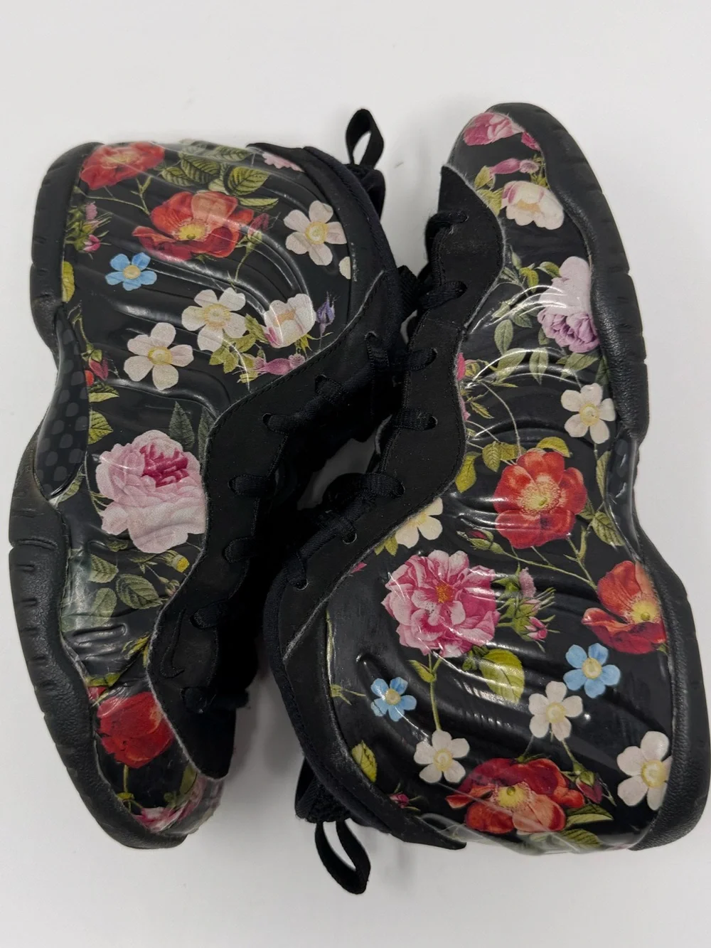 Nike Foamposite Floral Pattern Shoes w/ Black Soles size 1.5y